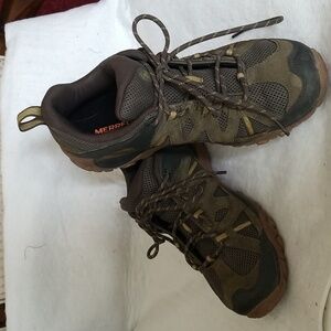 Merrill's Deverta 2 Men's Hiking Boot
